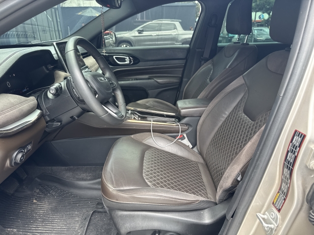 JEEP COMMANDER 2.0 TD380 TURBO DIESEL OVERLAND AT9