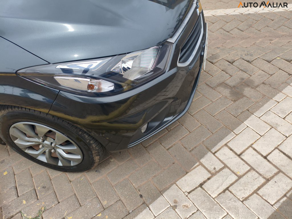 CHEVROLET ONIX 1.4 MPFI ADVANTAGE 8V FLEX 4P AUTOMATICO