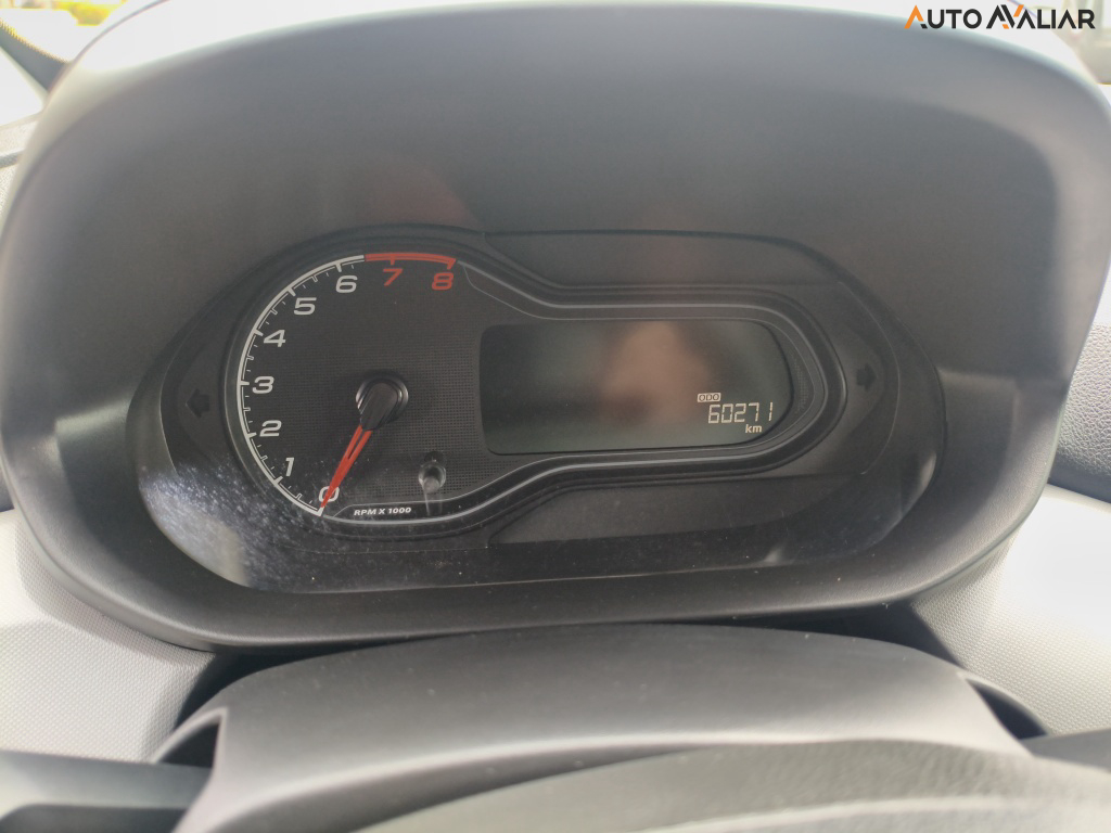 CHEVROLET ONIX 1.4 MPFI ADVANTAGE 8V FLEX 4P AUTOMATICO