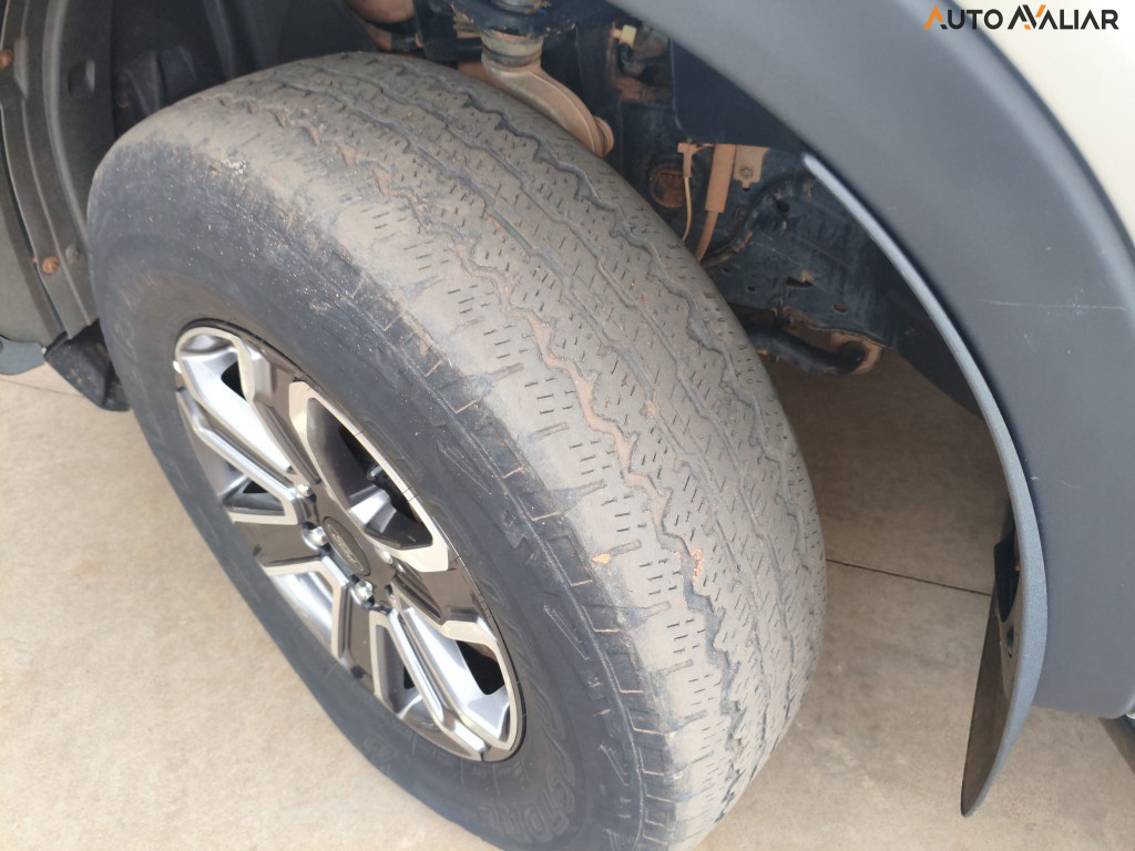 FORD RANGER 3.0 V6 TURBO DIESEL CD XLT 4X4 AUTOMATICO