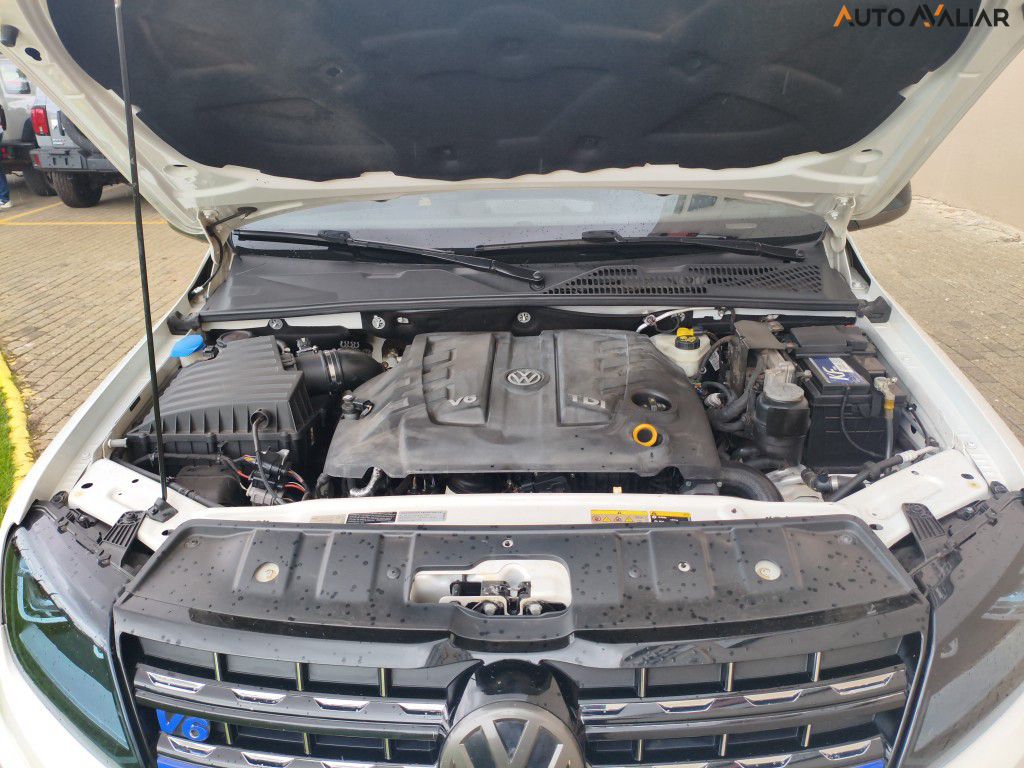 VOLKSWAGEN AMAROK 3.0 V6 TDI HIGHLINE CD DIESEL 4MOTION AUTOMATICO