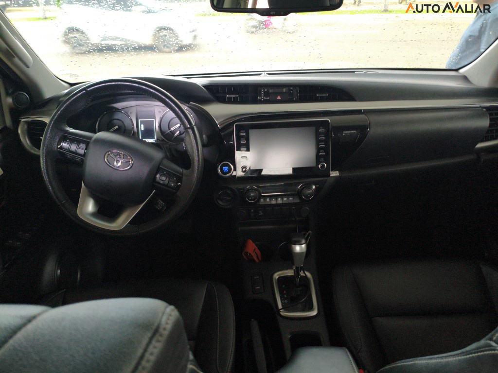 TOYOTA HILUX 2.8 D-4D TURBO DIESEL CD SRV 4X4 AUTOM&Aacute;TICO