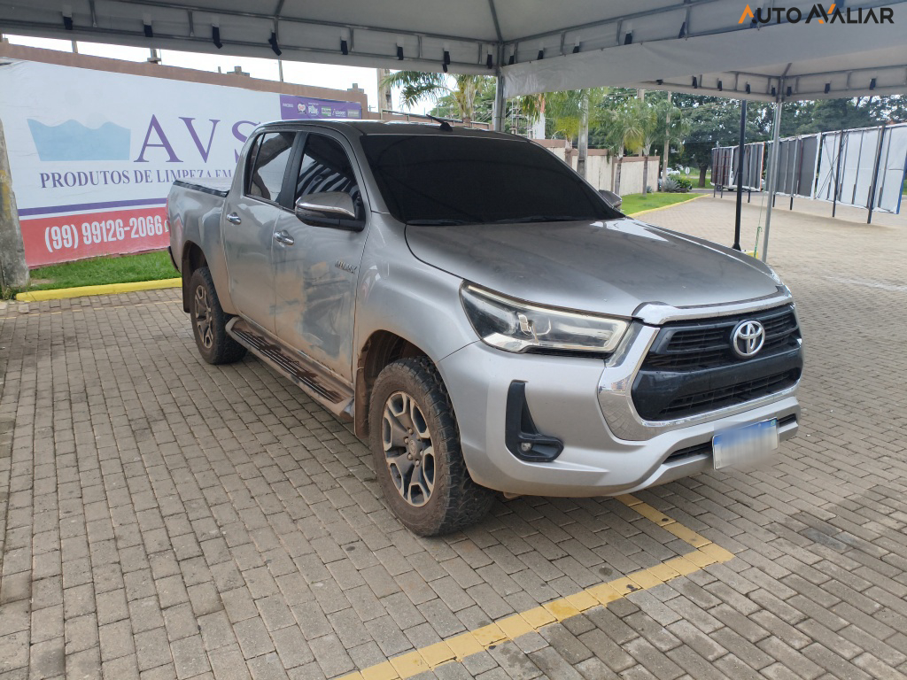 TOYOTA HILUX 2.8 D-4D TURBO DIESEL CD SRV 4X4 AUTOMÁTICO