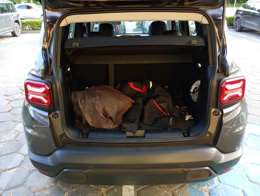 JEEP RENEGADE 1.3 T270 TURBO FLEX LONGITUDE AT6