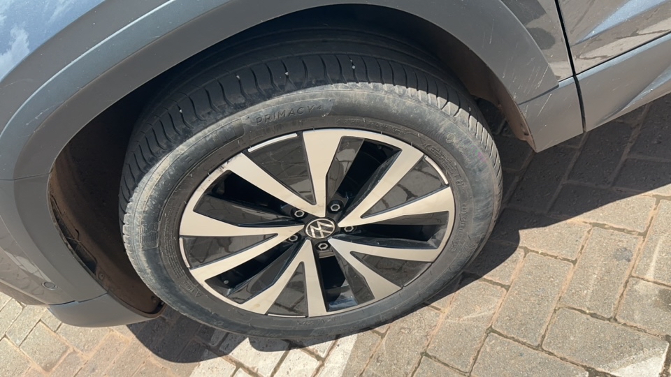 VOLKSWAGEN TAOS 1.4 250 TSI TOTAL FLEX HIGHLINE AUTOM&Aacute;TICO