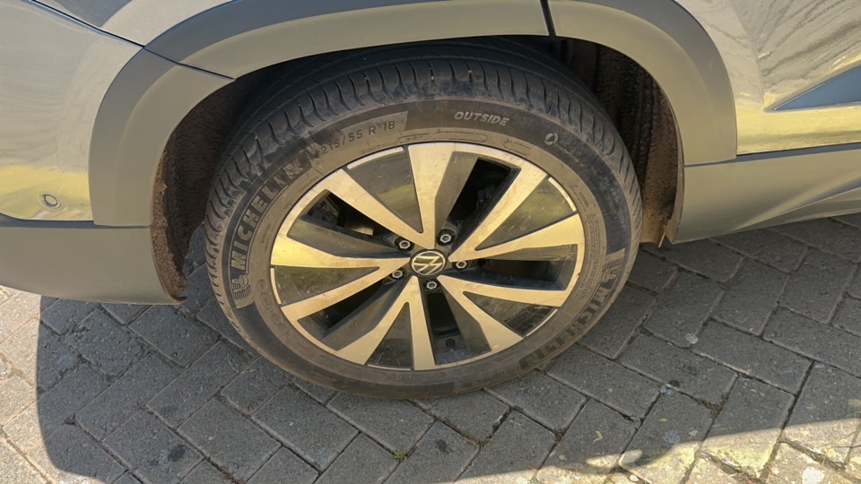 VOLKSWAGEN TAOS 1.4 250 TSI TOTAL FLEX HIGHLINE AUTOM&Aacute;TICO