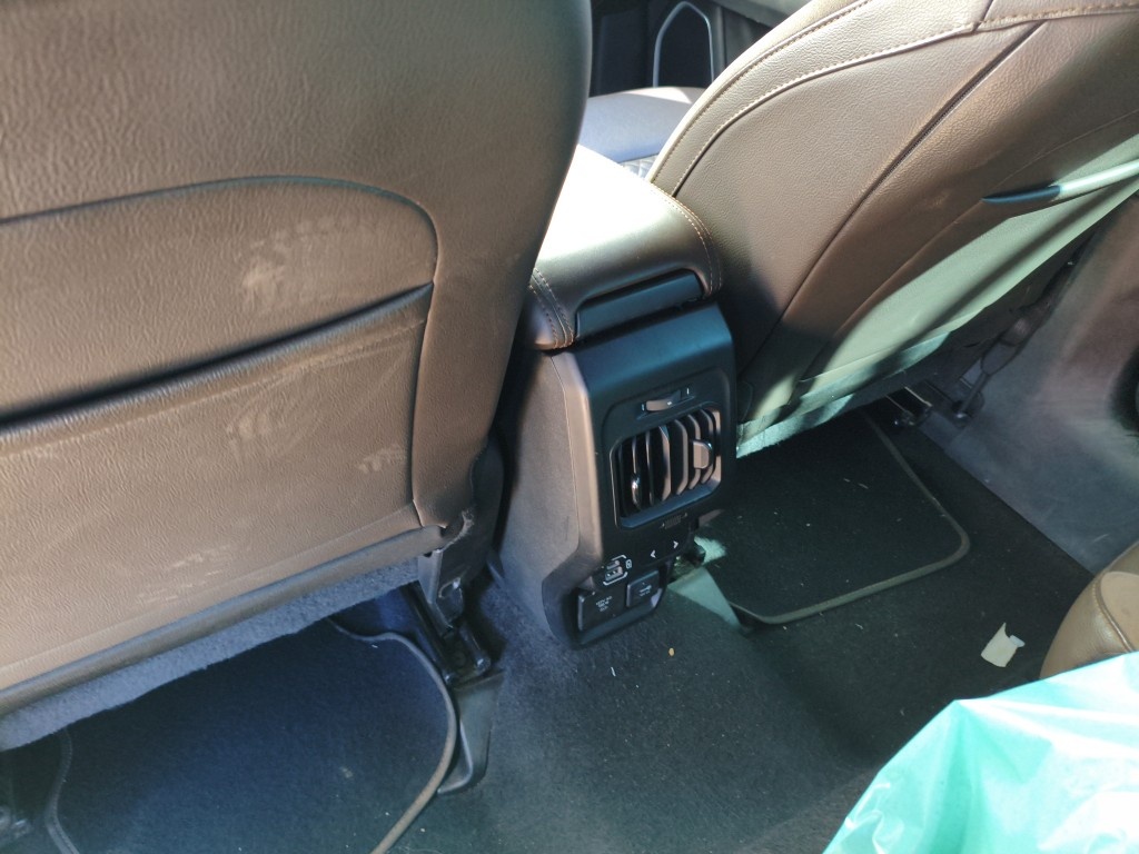 JEEP COMMANDER 1.3 T270 TURBO FLEX OVERLAND AT6