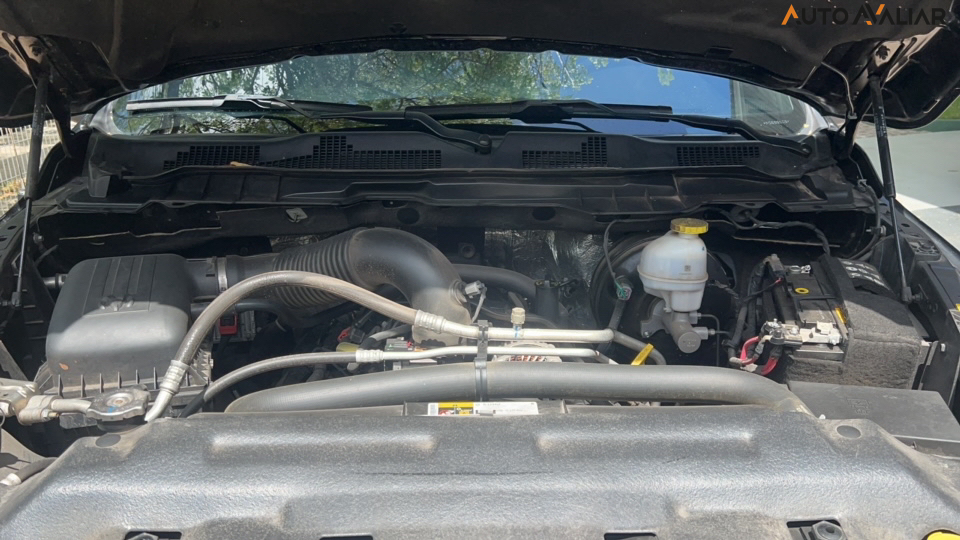 RAM CLASSIC 5.7 V8 GASOLINA LARAMIE CD 4X4 AUTOMATICO