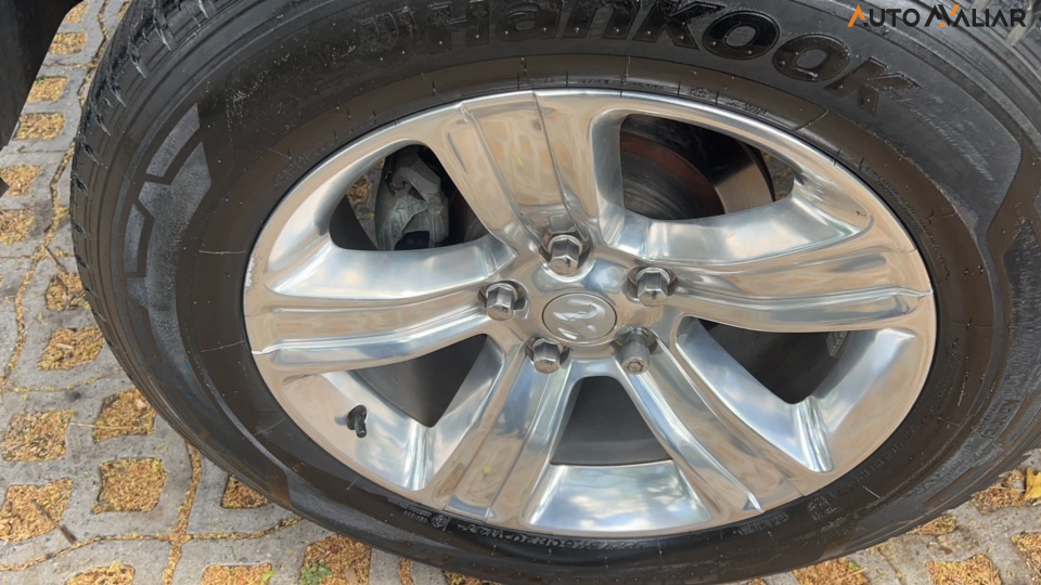 RAM CLASSIC 5.7 V8 GASOLINA LARAMIE CD 4X4 AUTOMATICO