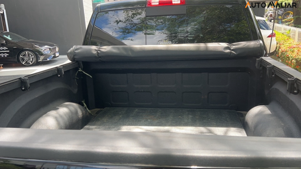 RAM CLASSIC 5.7 V8 GASOLINA LARAMIE CD 4X4 AUTOMATICO