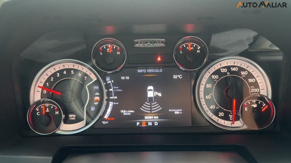 RAM CLASSIC 5.7 V8 GASOLINA LARAMIE CD 4X4 AUTOMATICO