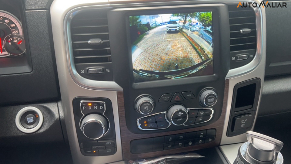 RAM CLASSIC 5.7 V8 GASOLINA LARAMIE CD 4X4 AUTOMATICO