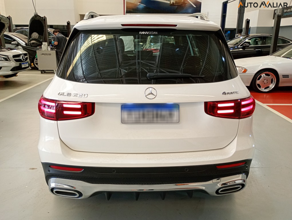 MERCEDES-BENZ GLB 220 2.0 MHEV AMG LINE 4MATIC 8G-DCT