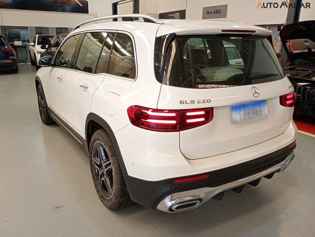 MERCEDES-BENZ GLB 220 2.0 MHEV AMG LINE 4MATIC 8G-DCT