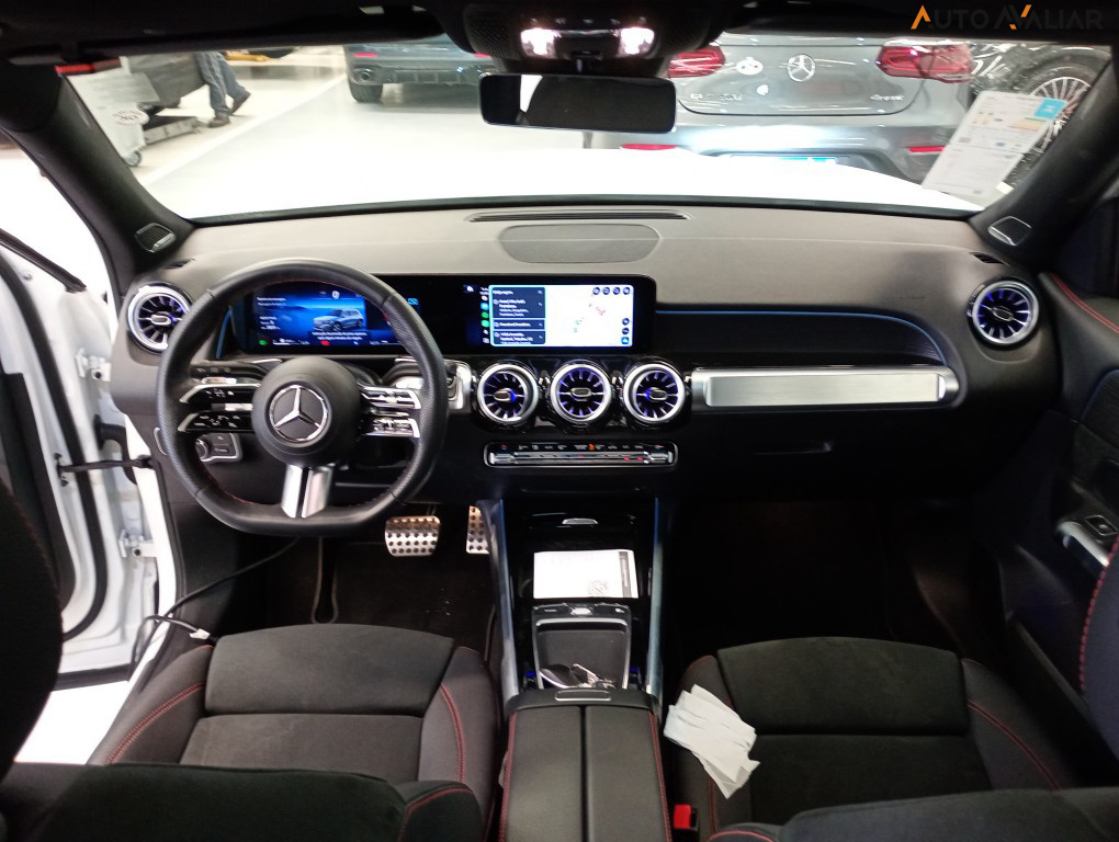 MERCEDES-BENZ GLB 220 2.0 MHEV AMG LINE 4MATIC 8G-DCT