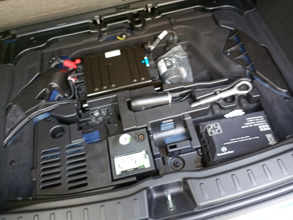 MERCEDES-BENZ GLA 200 1.3 MHEV AMG LINE 7G-DCT