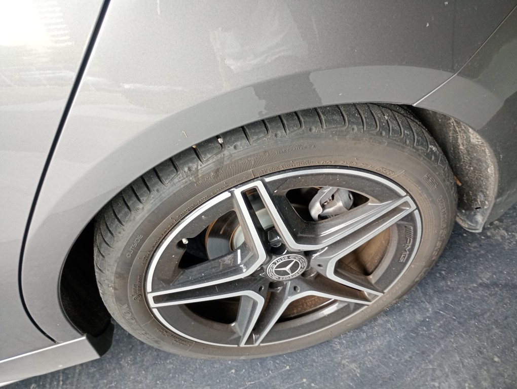 MERCEDES-BENZ A 200 1.3 CGI GASOLINA AMG LINE 7G-DCT
