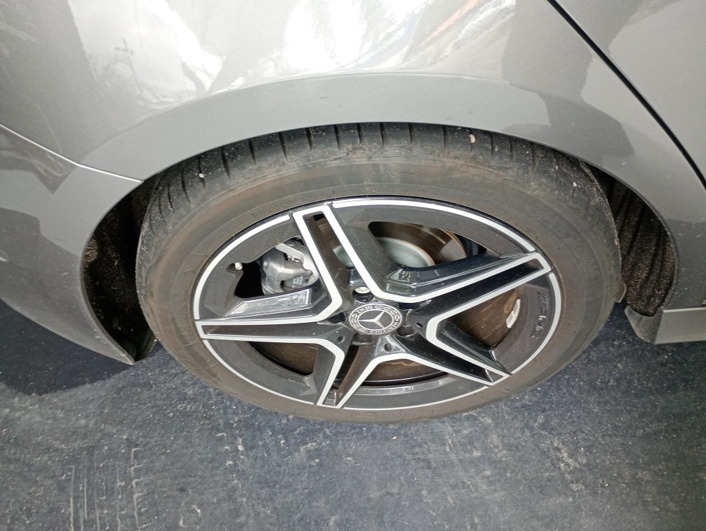 MERCEDES-BENZ A 200 1.3 CGI GASOLINA AMG LINE 7G-DCT