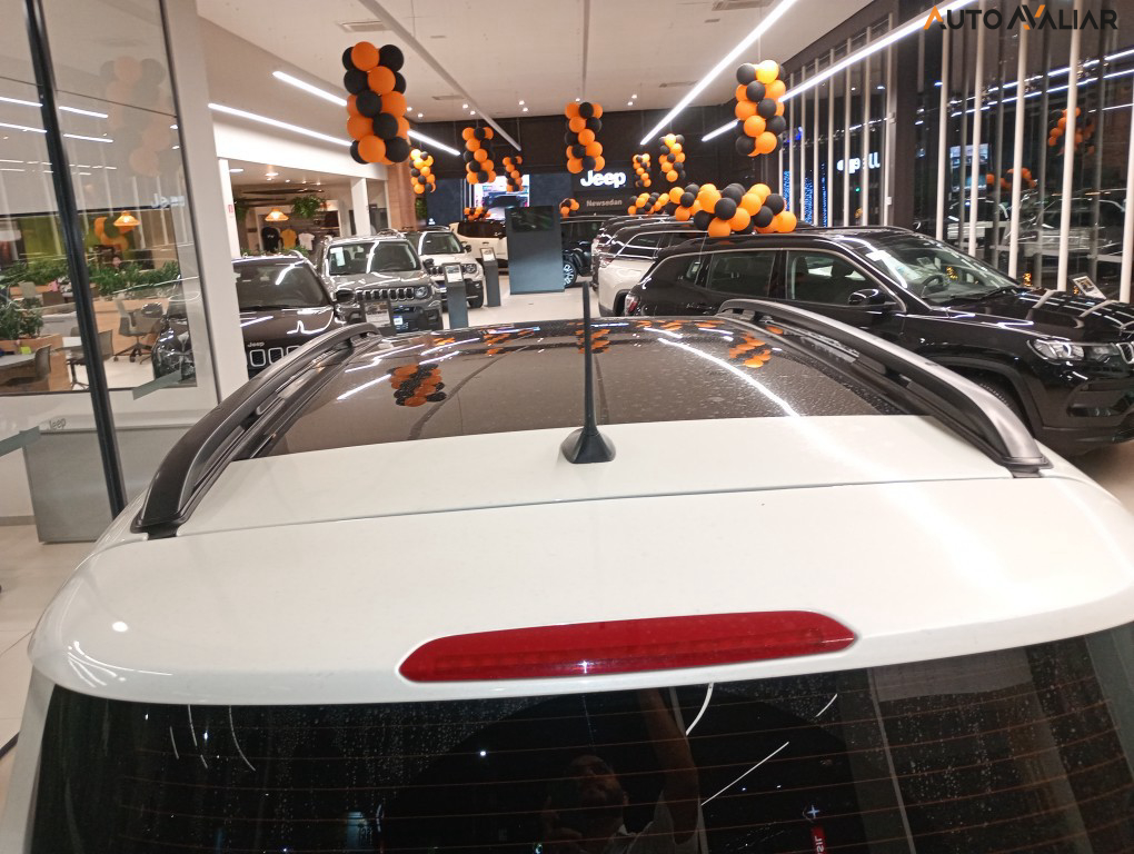 JEEP RENEGADE 1.3 T270 TURBO FLEX SAHARA AT6