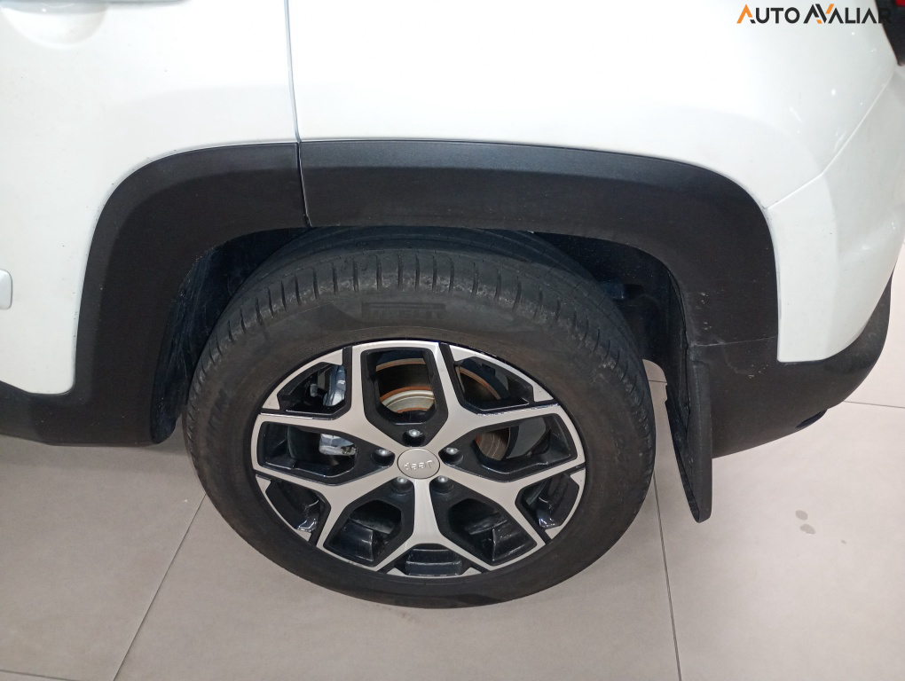 JEEP RENEGADE 1.3 T270 TURBO FLEX SAHARA AT6