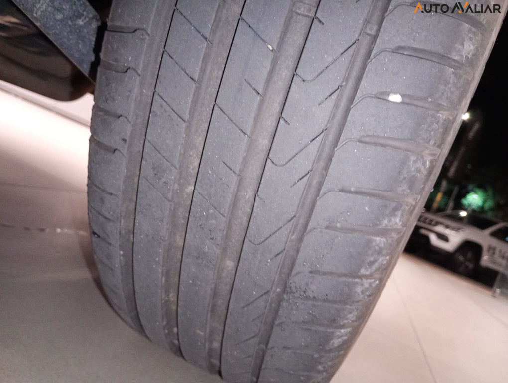 JEEP RENEGADE 1.3 T270 TURBO FLEX SAHARA AT6