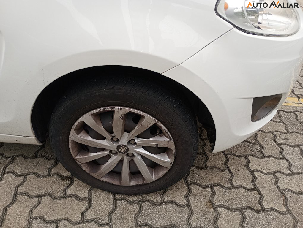 FIAT PALIO 1.6 MPI ESSENCE 16V FLEX 4P AUTOMATIZADO