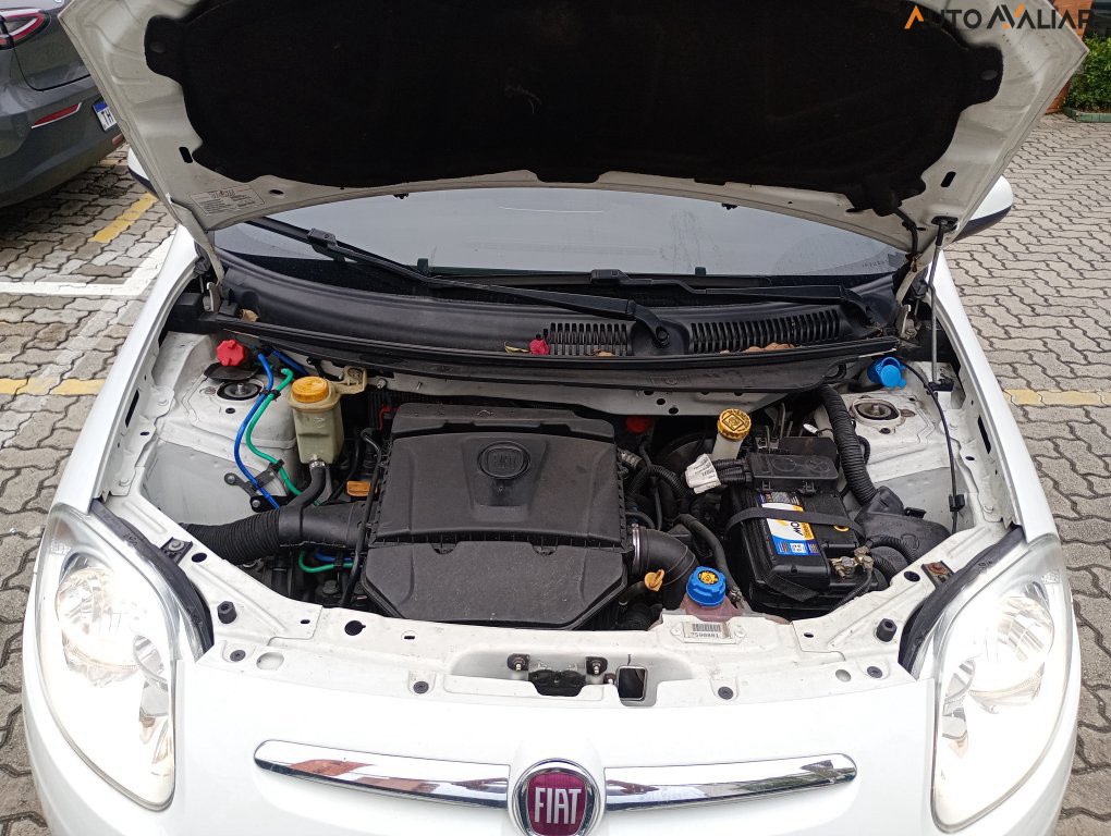 FIAT PALIO 1.6 MPI ESSENCE 16V FLEX 4P AUTOMATIZADO