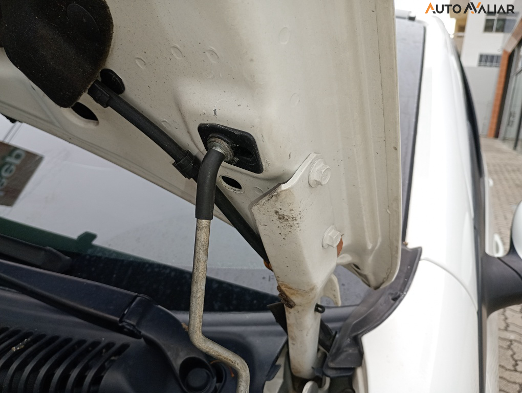 FIAT PALIO 1.6 MPI ESSENCE 16V FLEX 4P AUTOMATIZADO