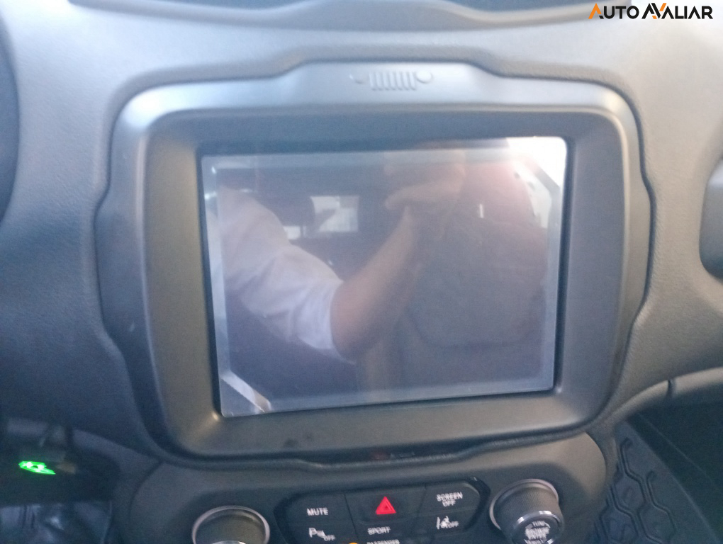 JEEP RENEGADE 1.3 T270 TURBO FLEX LONGITUDE AT6