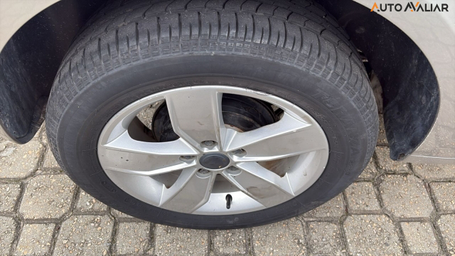 VOLKSWAGEN FOX 1.6 MSI COMFORTLINE 8V FLEX 4P AUTOMATIZADO