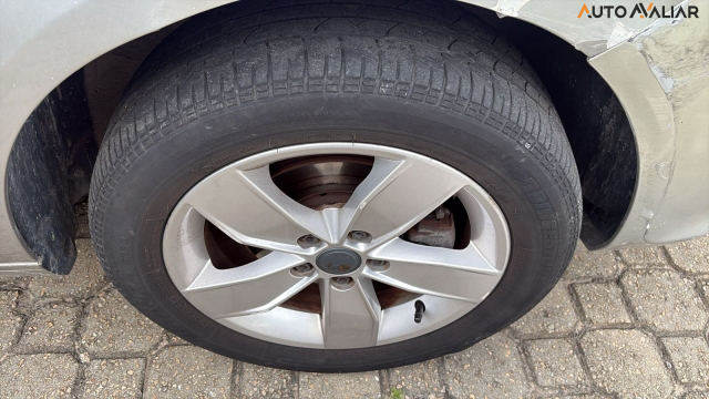 VOLKSWAGEN FOX 1.6 MSI COMFORTLINE 8V FLEX 4P AUTOMATIZADO