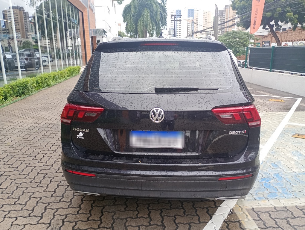 VOLKSWAGEN TIGUAN 1.4 250 TSI TOTAL FLEX ALLSPACE COMFORTLINE TIPTRONIC