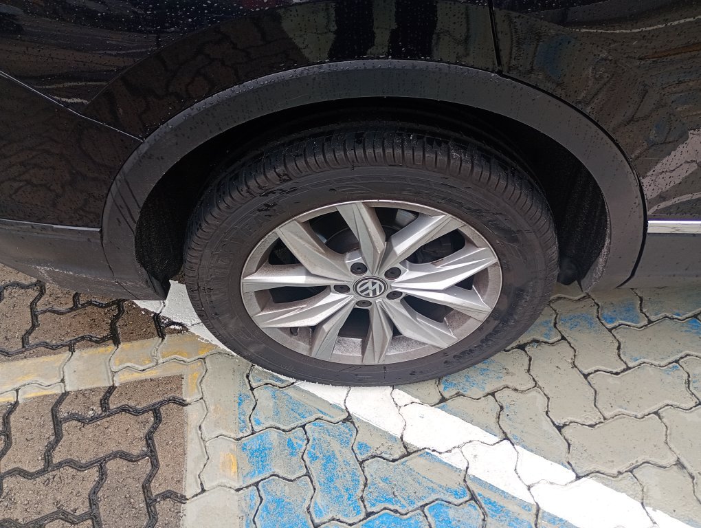 VOLKSWAGEN TIGUAN 1.4 250 TSI TOTAL FLEX ALLSPACE COMFORTLINE TIPTRONIC