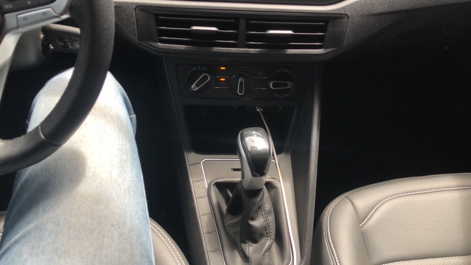 VOLKSWAGEN NIVUS 1.0 200 TSI TOTAL FLEX COMFORTLINE AUTOM&Aacute;TICO