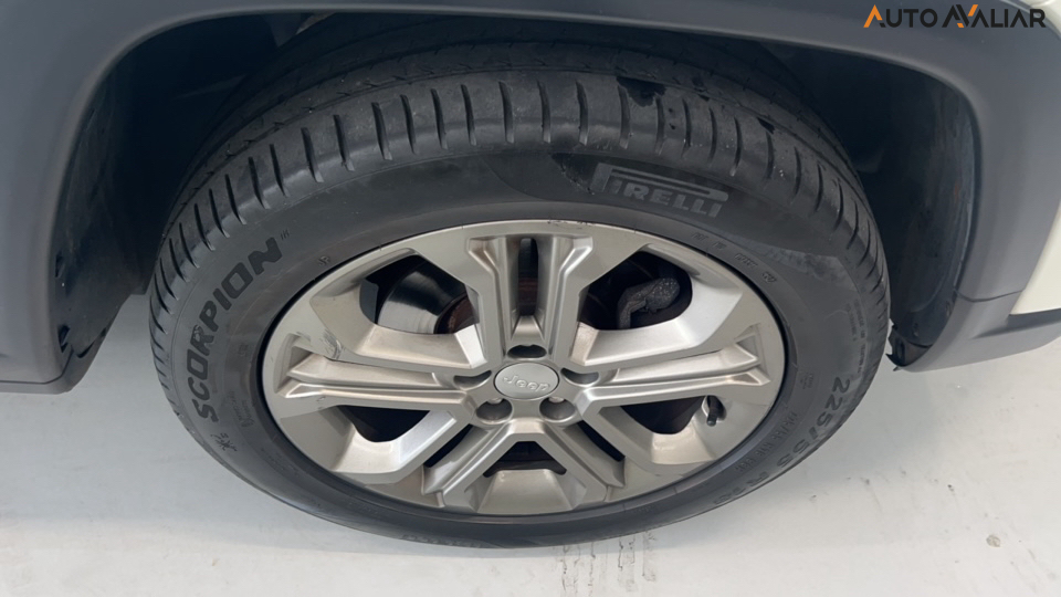 JEEP COMPASS 1.3 T270 TURBO FLEX LONGITUDE AT6