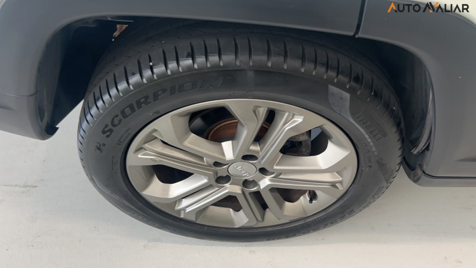 JEEP COMPASS 1.3 T270 TURBO FLEX LONGITUDE AT6