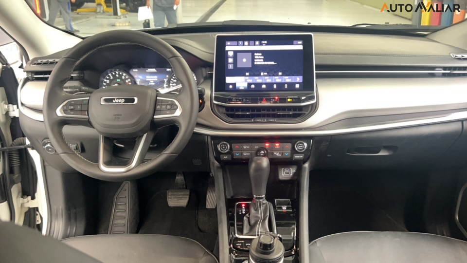 JEEP COMPASS 1.3 T270 TURBO FLEX LONGITUDE AT6