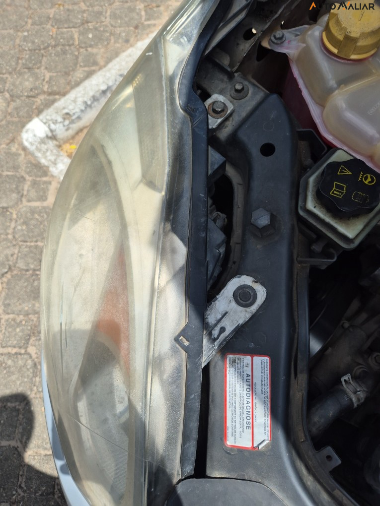 FORD FIESTA 1.6 ROCAM SEDAN 8V FLEX 4P MANUAL