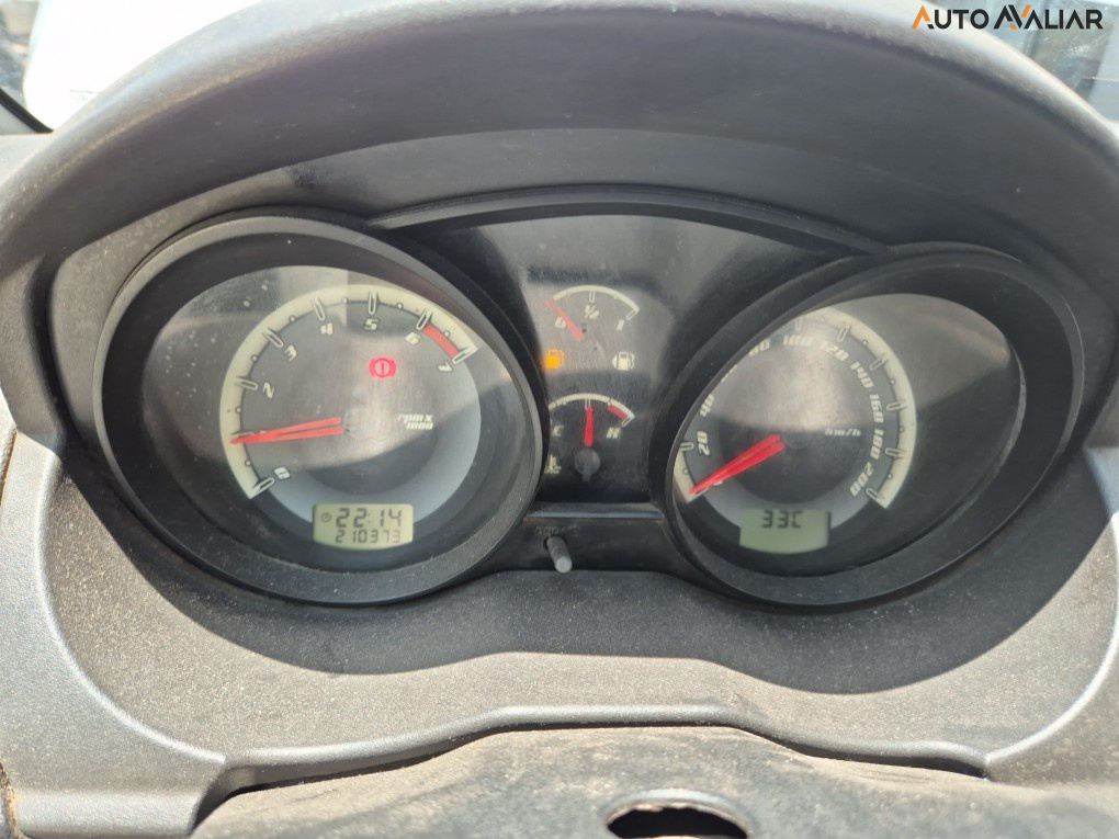 FORD FIESTA 1.6 ROCAM SEDAN 8V FLEX 4P MANUAL