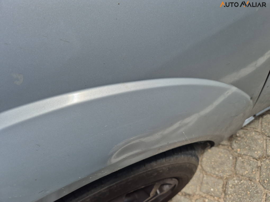 FORD FIESTA 1.6 ROCAM SEDAN 8V FLEX 4P MANUAL