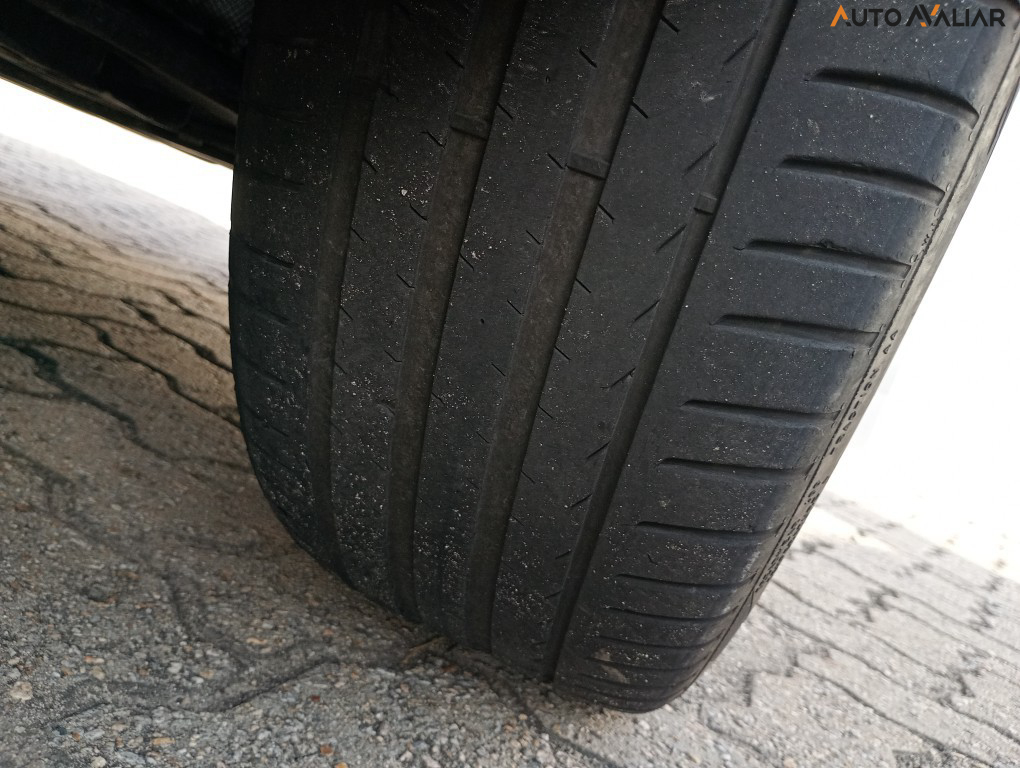 JEEP COMMANDER 2.0 TD380 TURBO DIESEL OVERLAND AT9