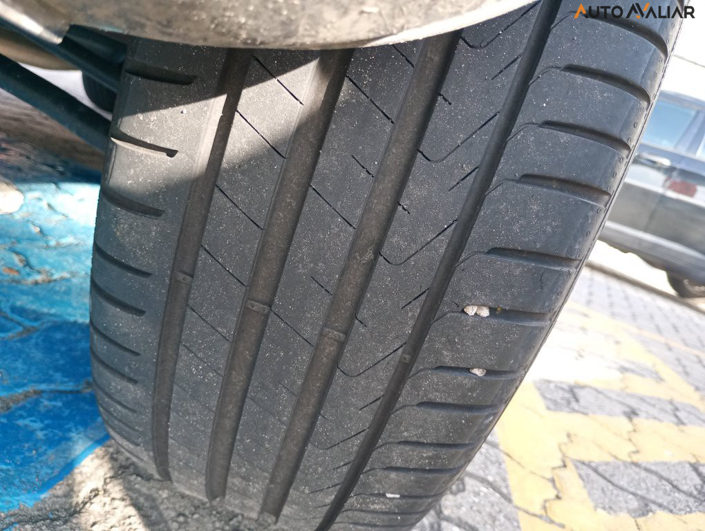 JEEP COMMANDER 2.0 TD380 TURBO DIESEL OVERLAND AT9