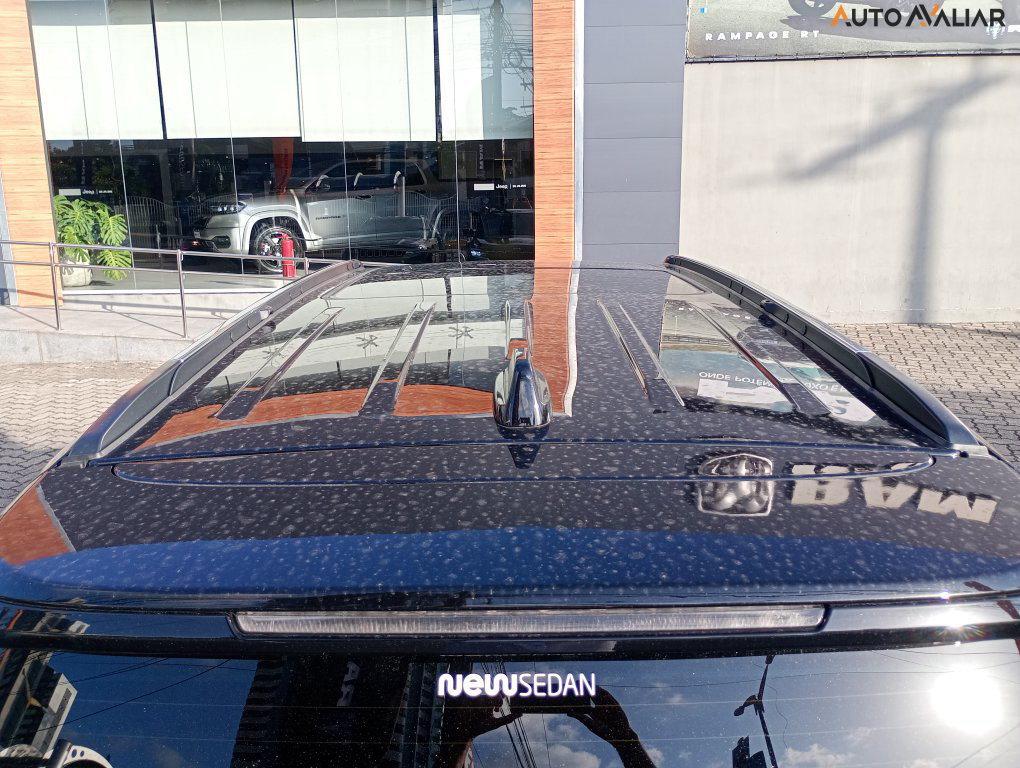 JEEP COMMANDER 2.0 TD380 TURBO DIESEL OVERLAND AT9