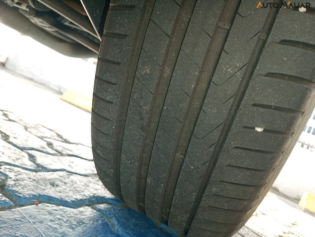 JEEP COMMANDER 2.0 TD380 TURBO DIESEL OVERLAND AT9