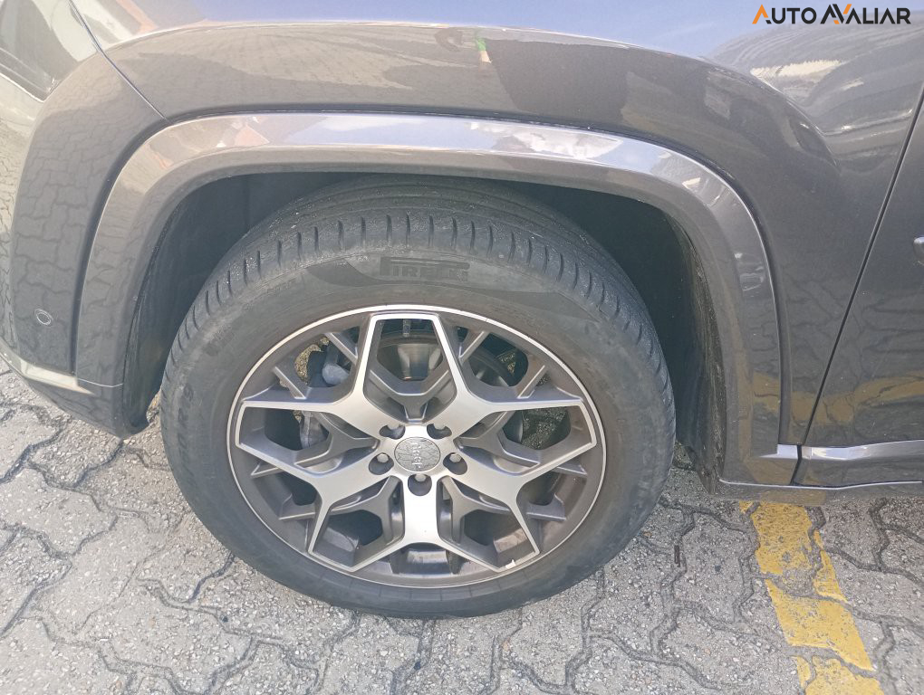 JEEP COMMANDER 2.0 TD380 TURBO DIESEL OVERLAND AT9