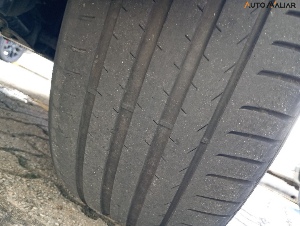 JEEP COMMANDER 2.0 TD380 TURBO DIESEL OVERLAND AT9