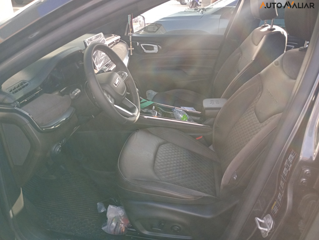 JEEP COMMANDER 2.0 TD380 TURBO DIESEL OVERLAND AT9