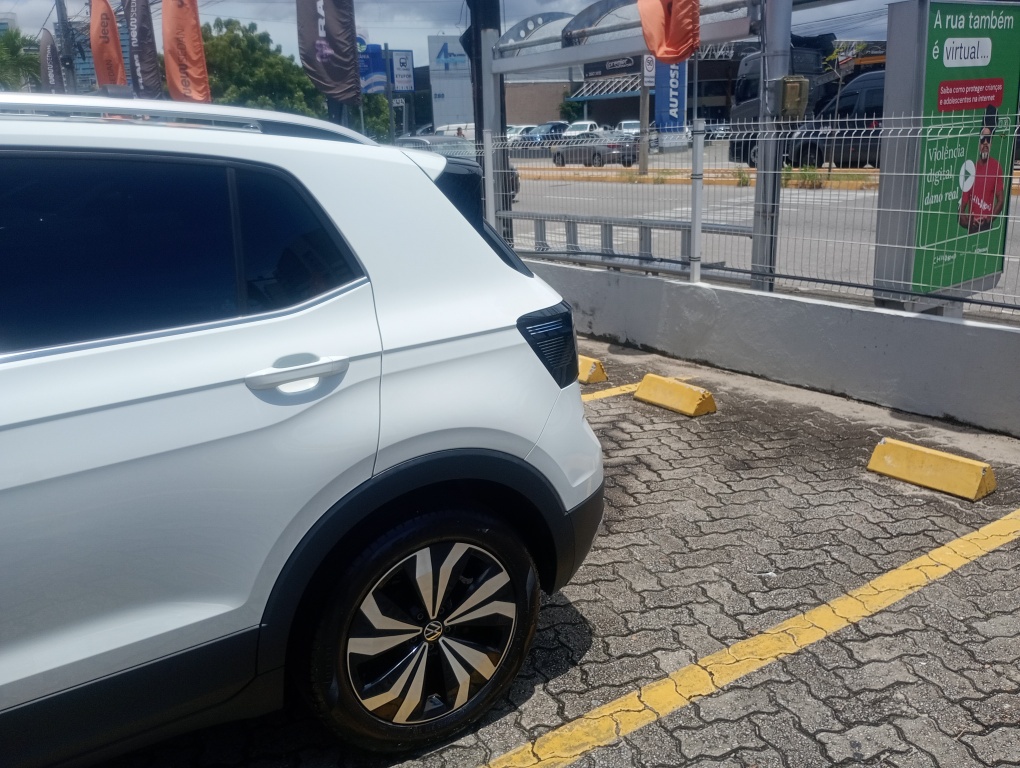 VOLKSWAGEN T-CROSS 1.4 250 TSI TOTAL FLEX HIGHLINE AUTOM&Aacute;TICO