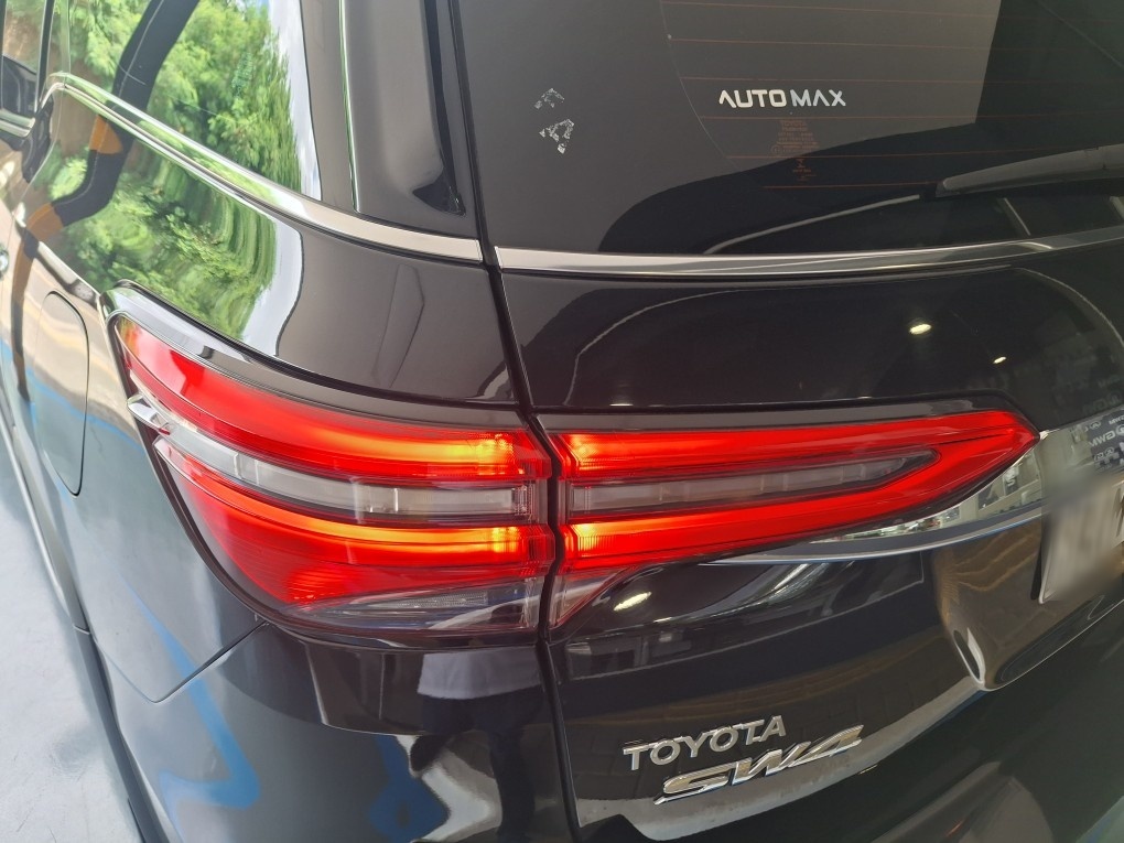 TOYOTA HILUX SW4 2.8 D-4D TURBO DIESEL SRX 7L 4X4 AUTOM&Aacute;TICO