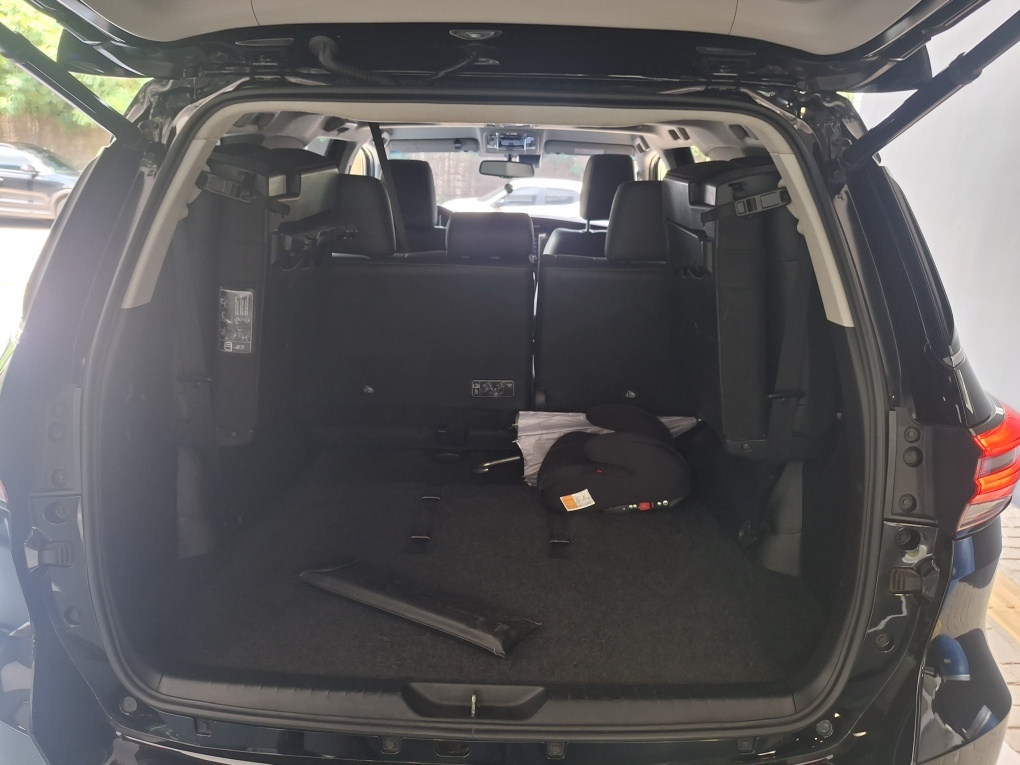 TOYOTA HILUX SW4 2.8 D-4D TURBO DIESEL SRX 7L 4X4 AUTOM&Aacute;TICO